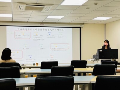 中心張麗娟助理研究員報告研究案進度圖片