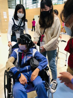 體驗老人體驗服圖片