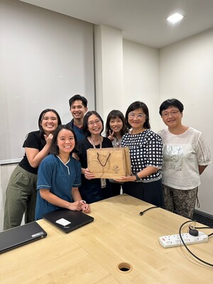本校師長與新加坡IGA師長合影3圖片