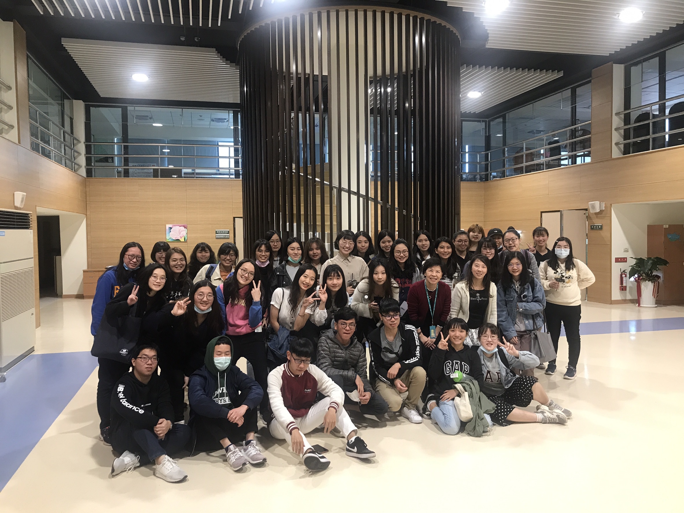 護理系4年1班學生參訪基地