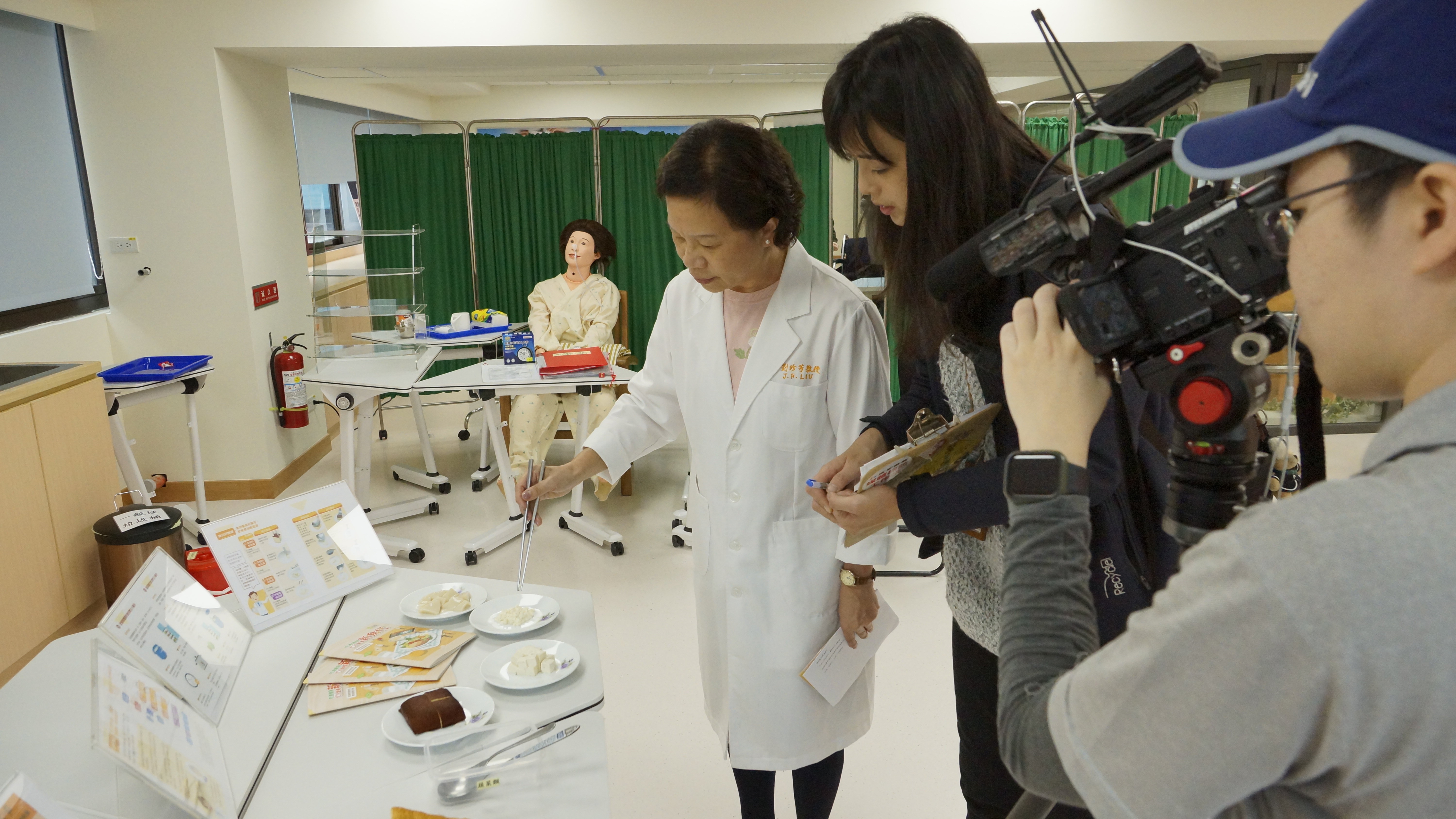 保健營養系劉珍芳系主任介紹高齡膳食概念