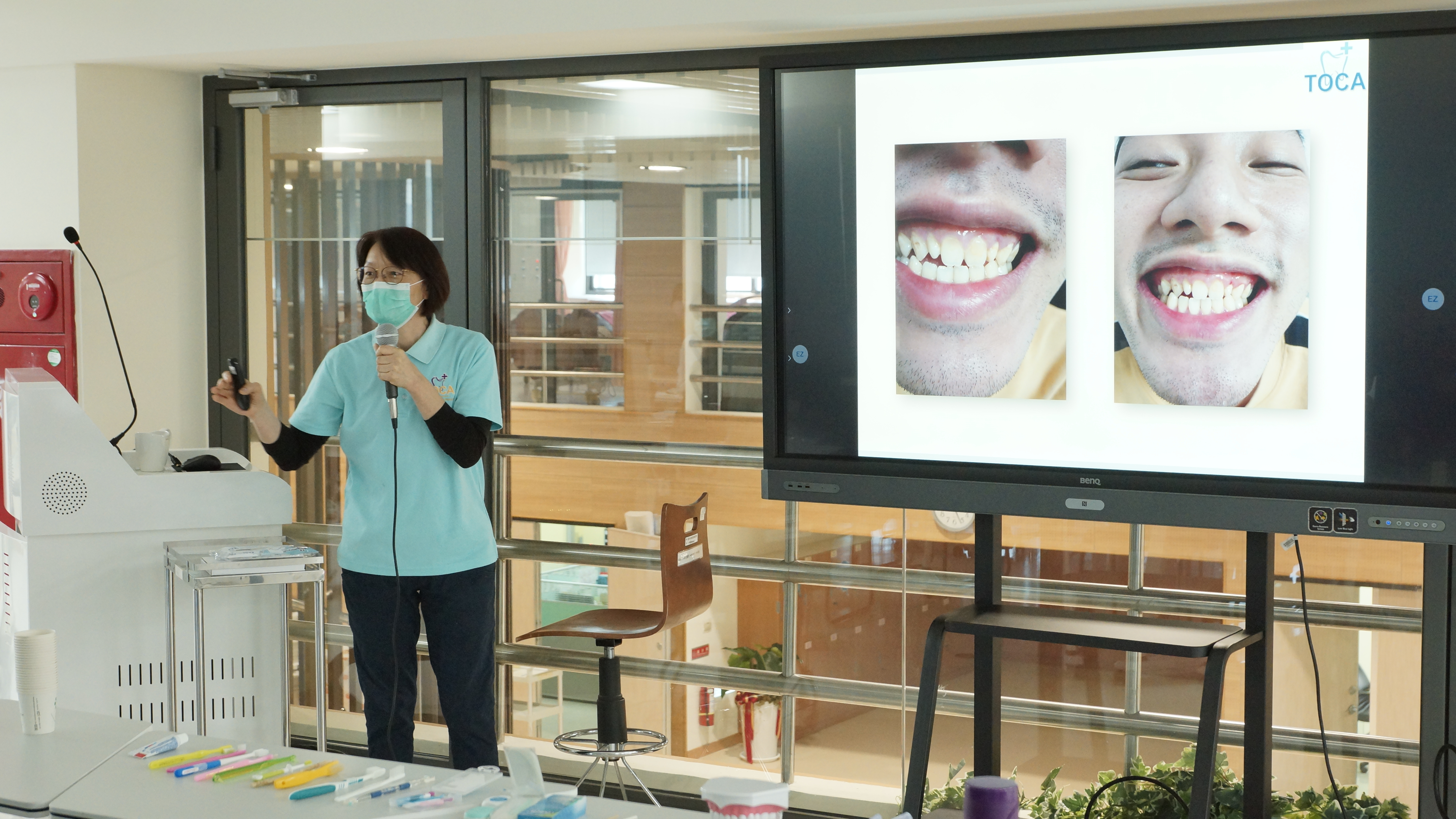黃耀慧理事長講授牙周病與全身健康關係